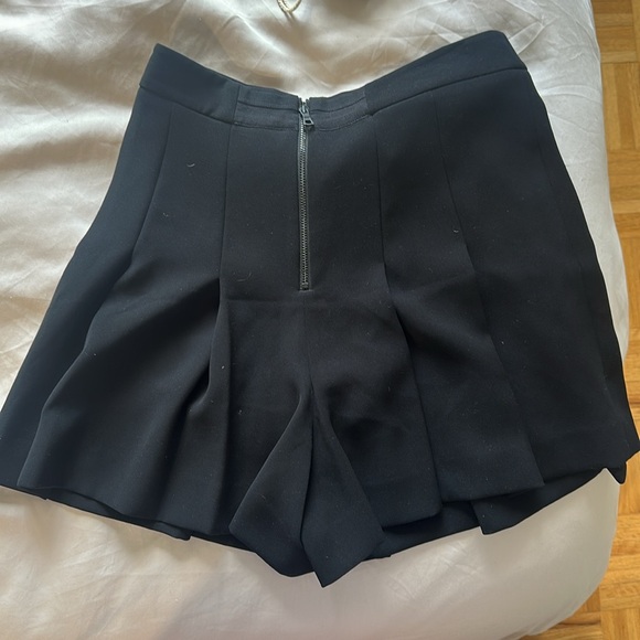 Alice and Olivia Pleated skort - Picture 4 of 4